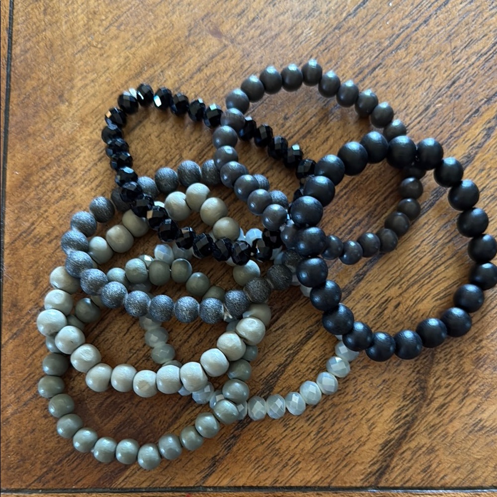 Black and Gray Beaded Bracelets Set